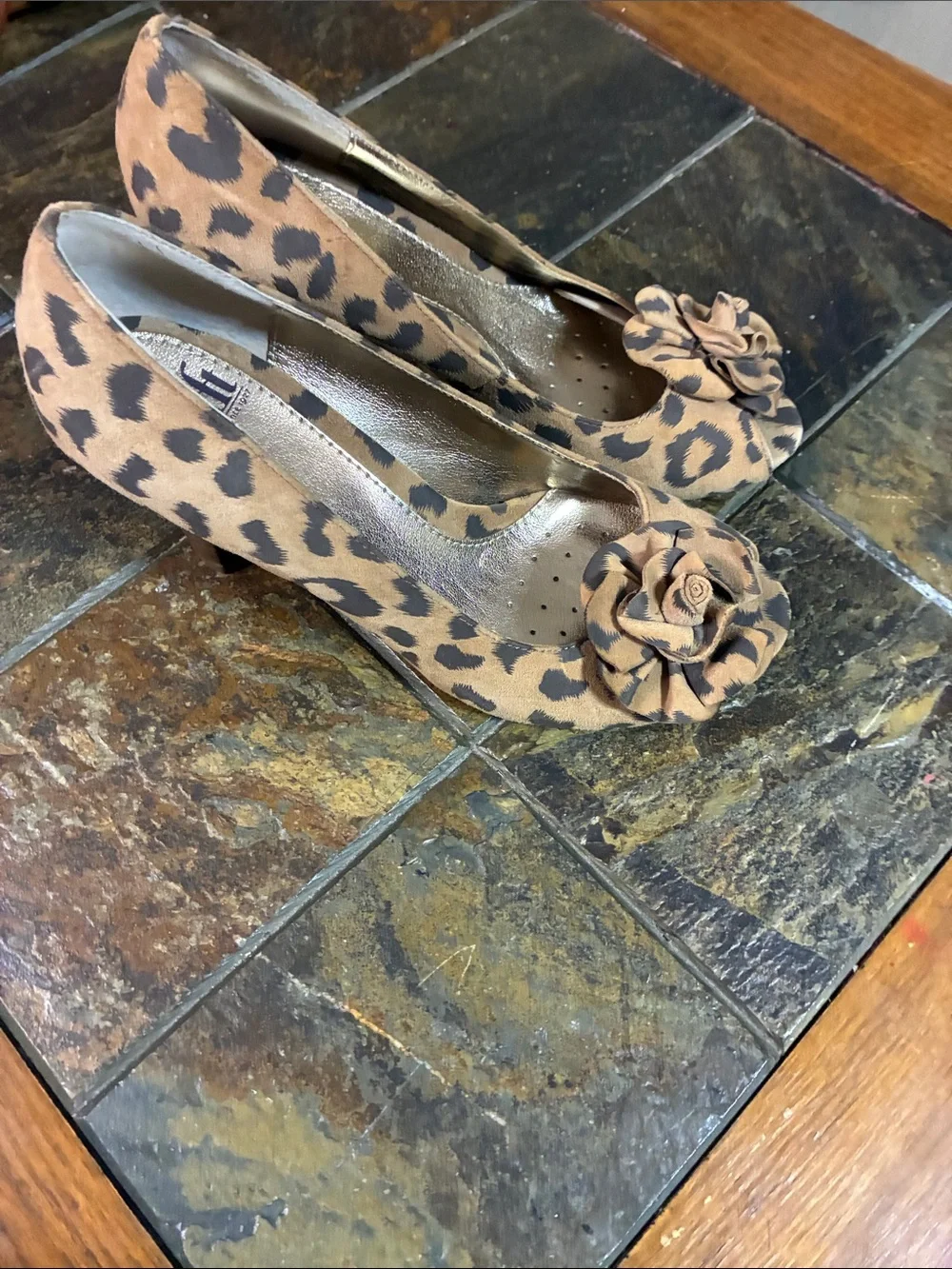 Leopard Print Floral Accent Ballet Flats - Tan size 7 $5!$
